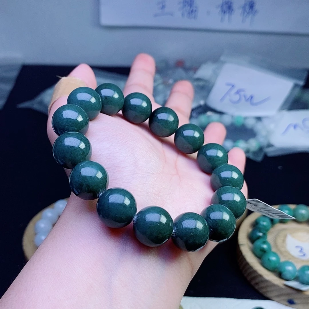 定制翡翠未镶嵌珠串