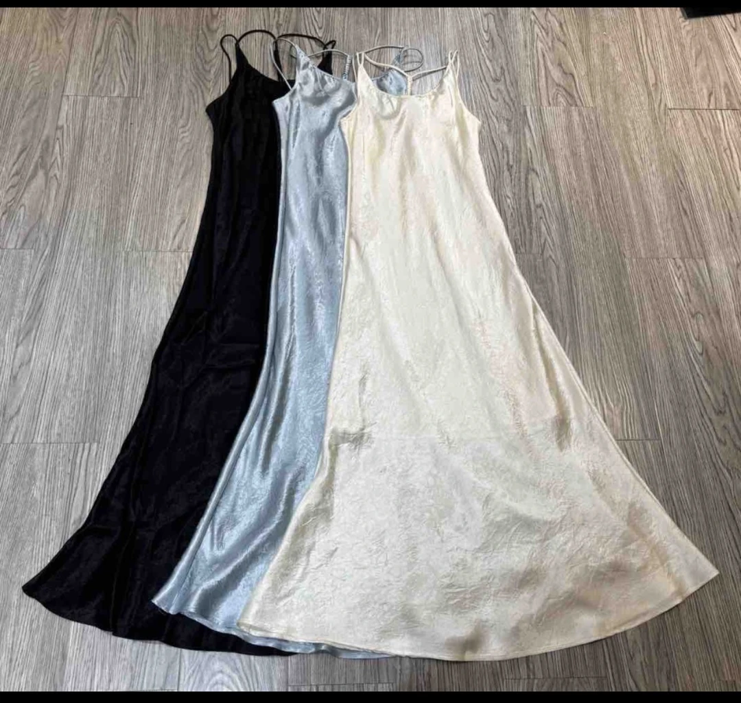 绝美醋酸皱气质吊带连衣裙