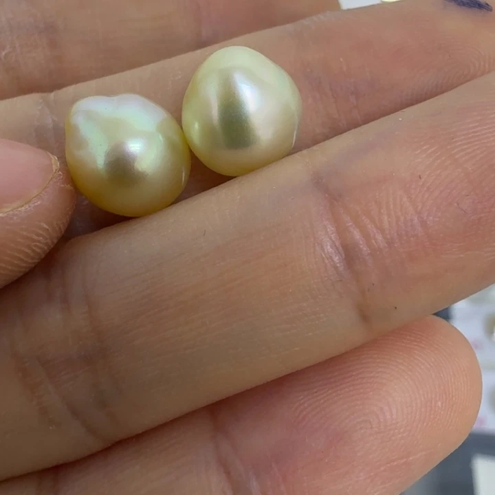 奶***酪海水珍珠颈饰未镶嵌