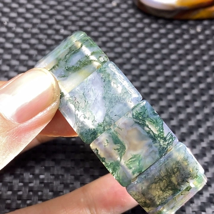 玛瑙/玉髓颈饰未镶嵌史****2