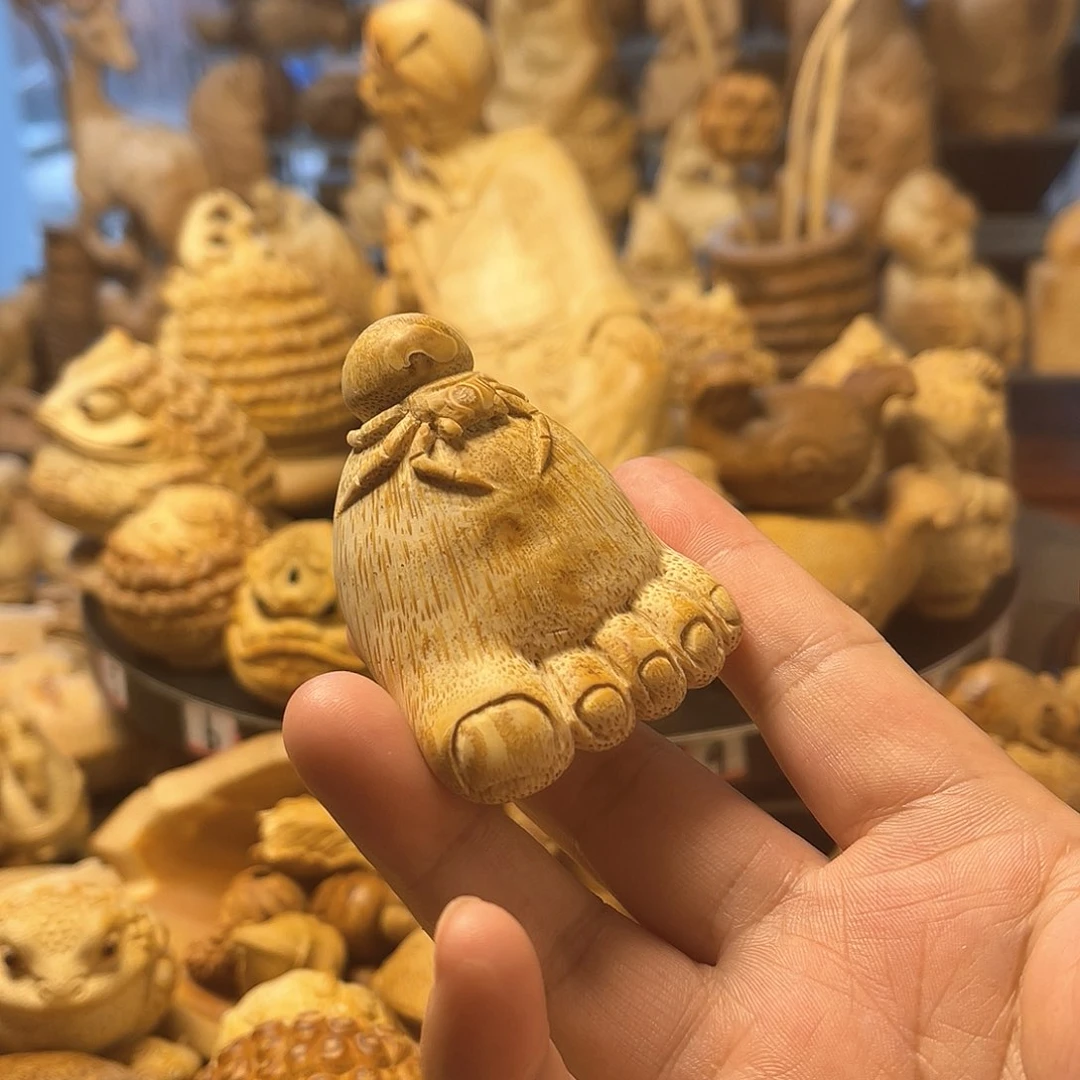 竹根雕一把抓知足常乐