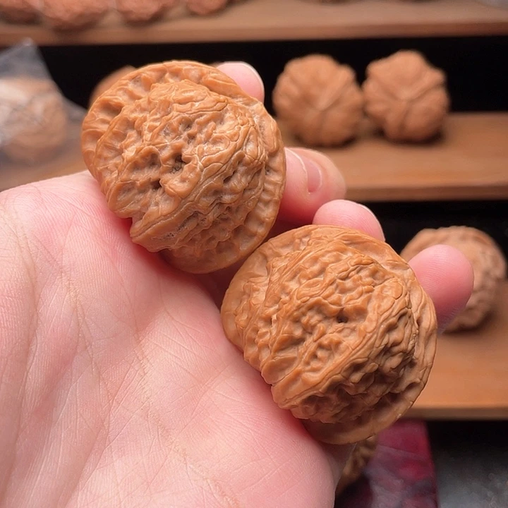 吊坠文玩核桃42原装毕业红皮球白