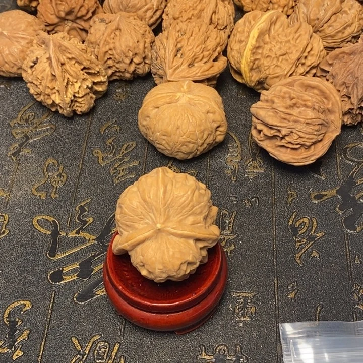z***x文玩核桃吊坠文玩核桃异形单只