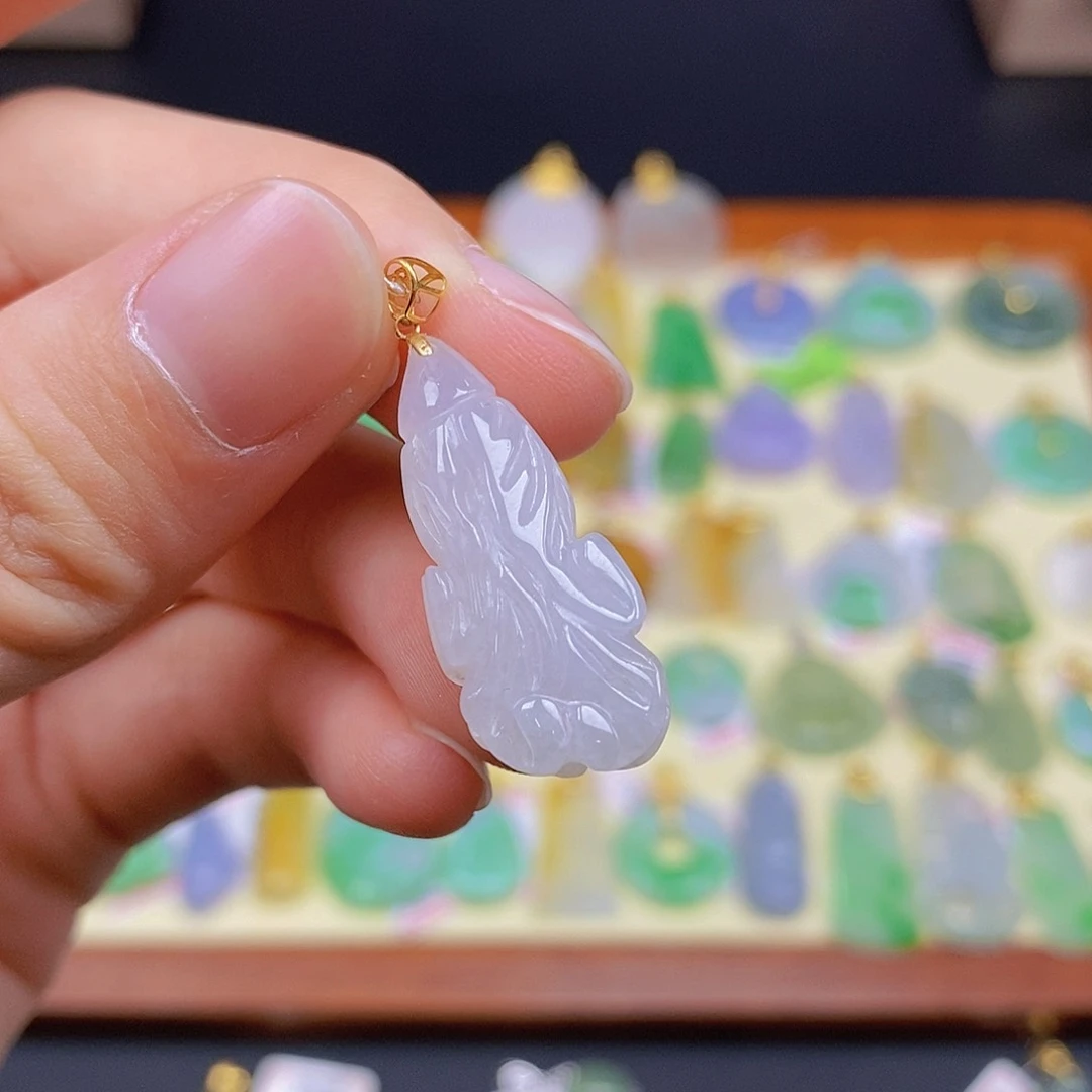 翡翠颈饰18K金镶嵌翡翠