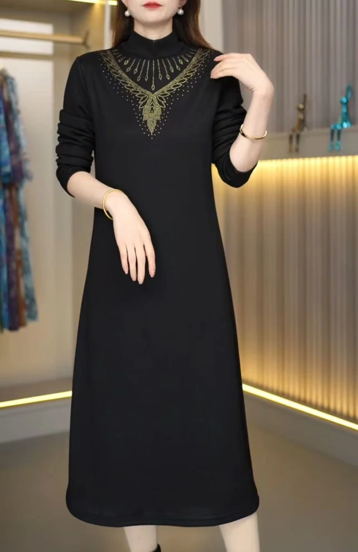 8910款冬装加绒加厚显瘦气质洋气长袖黑色百搭时尚连衣裙