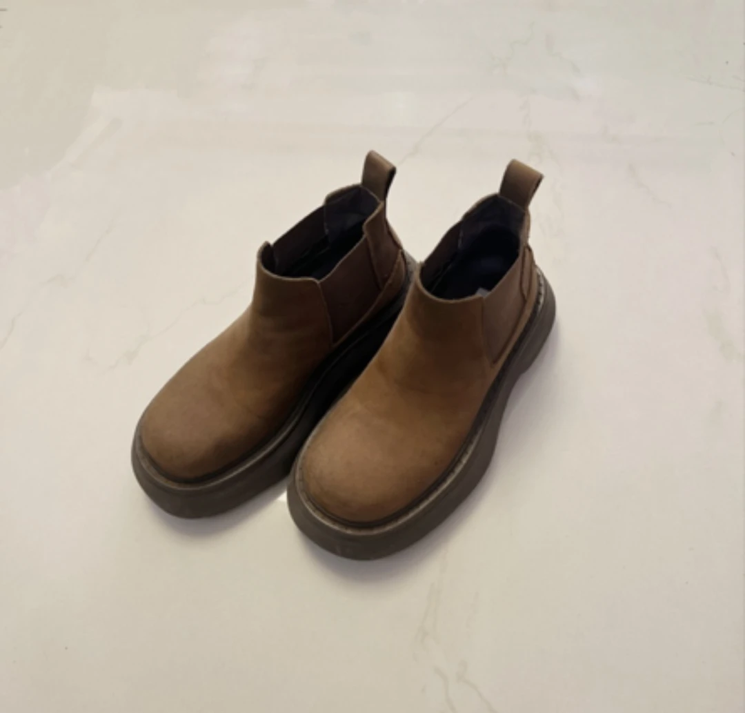 7878（阿梦服饰）磨砂皮面鞋 往小拍一码