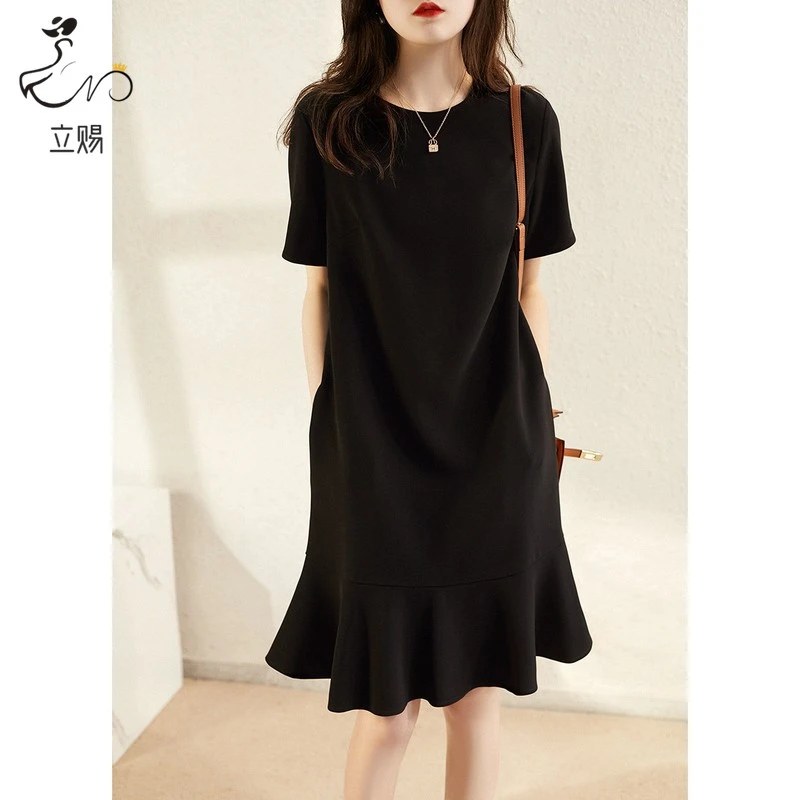 立赐2025夏季新款设计感法式连衣裙女时尚黑色宽松短袖鱼尾小黑裙