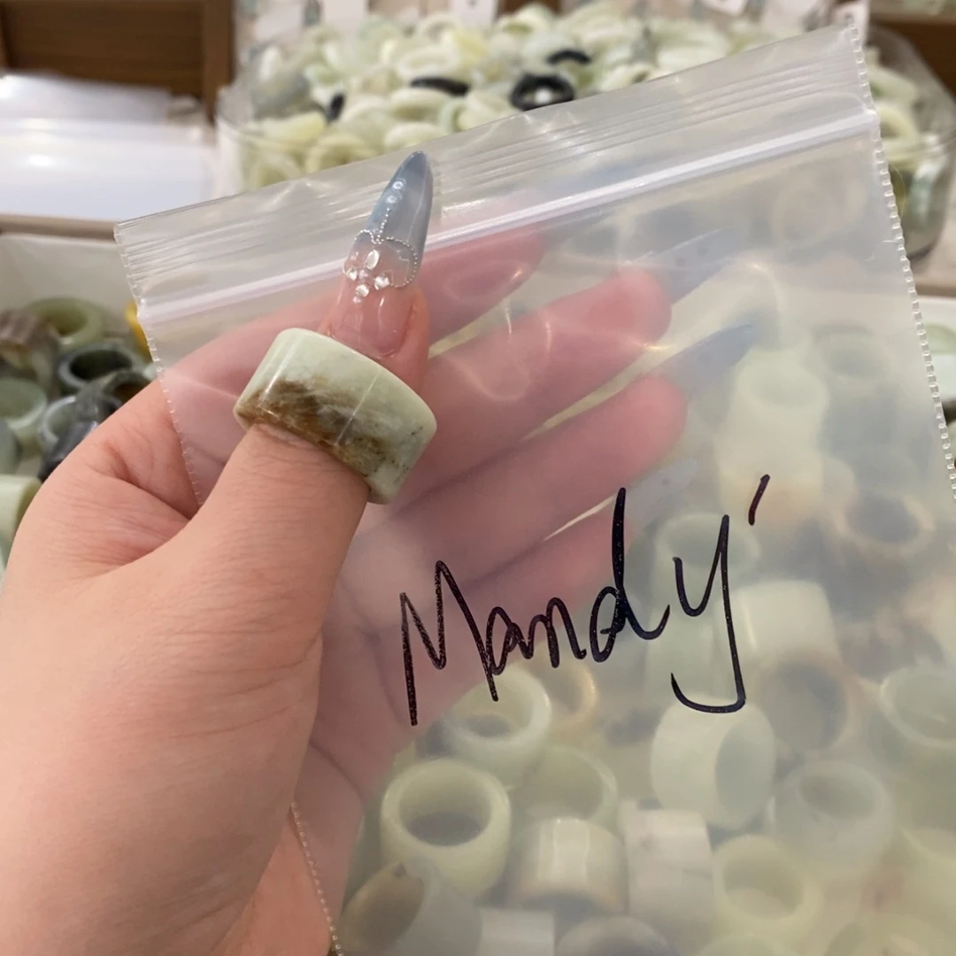 M***‘蛇纹石玉未镶嵌戒指