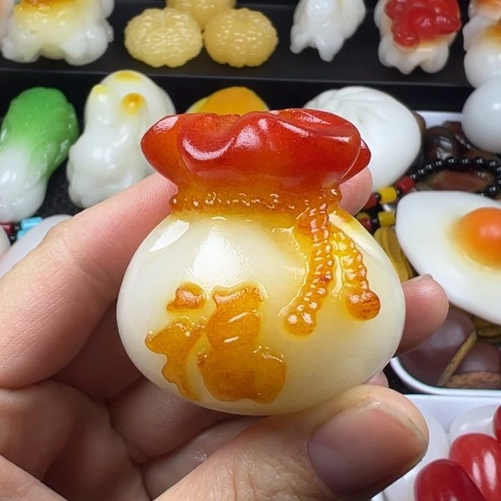 新疆戈壁五彩石金丝