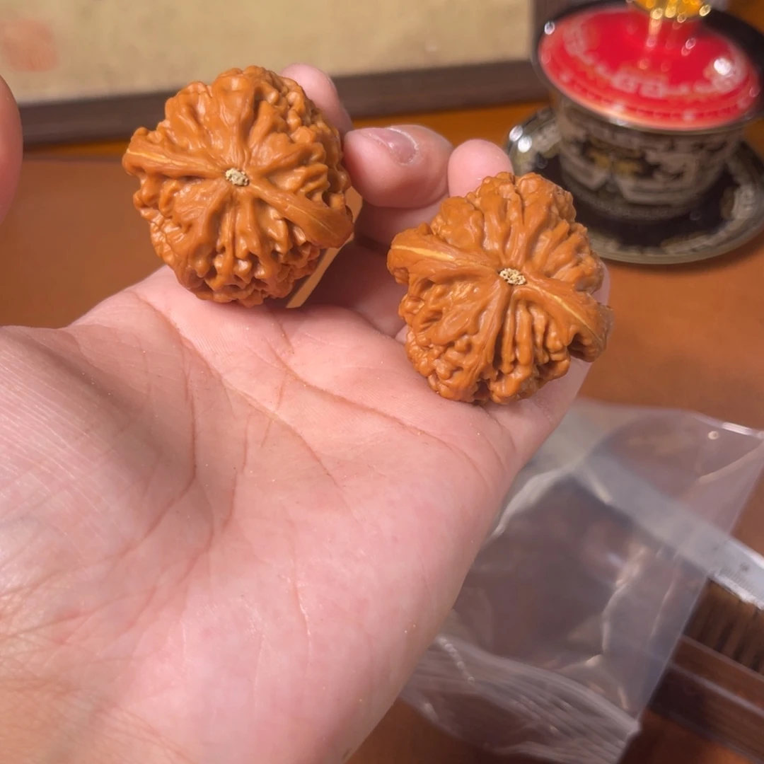 等***下文玩核桃吊坠洪锦鲤