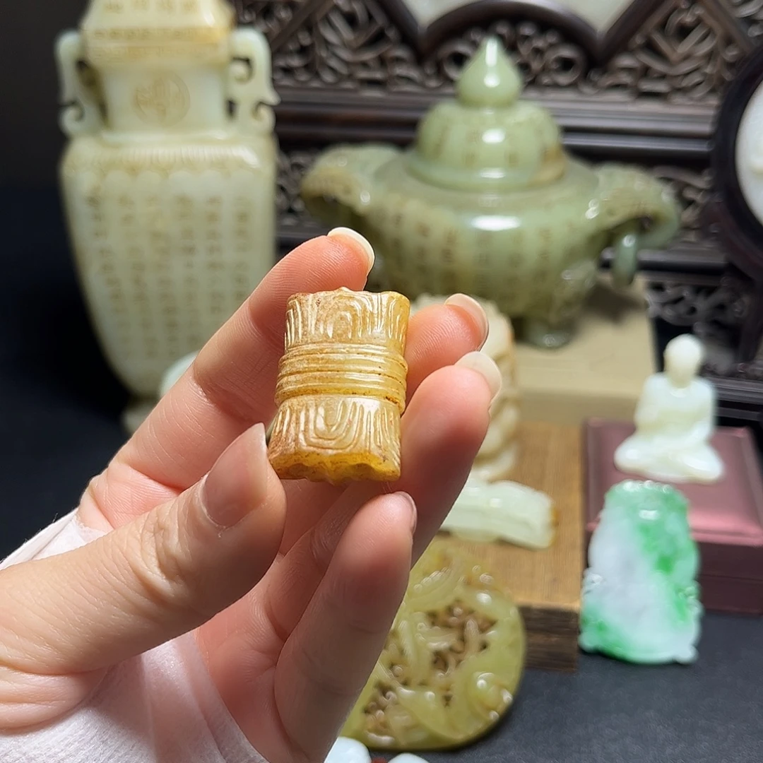 和田玉（糖玉）未镶嵌挂件