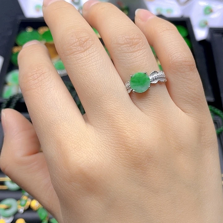 翡翠戒指银S925镶嵌天然翡翠