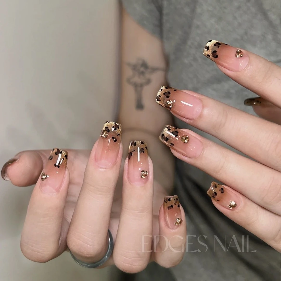 气质穿戴式豹纹猫眼法式渐变穿戴美甲轻奢高级感手工贴片