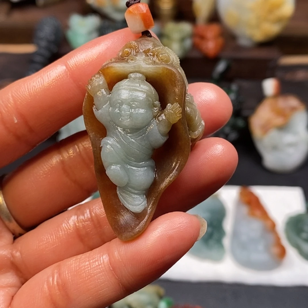 用***3定制翡翠未镶嵌毛货抛光
