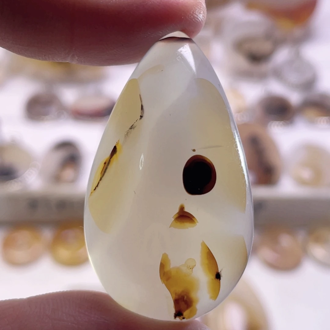 玛瑙/玉髓未镶嵌珠宝奇石