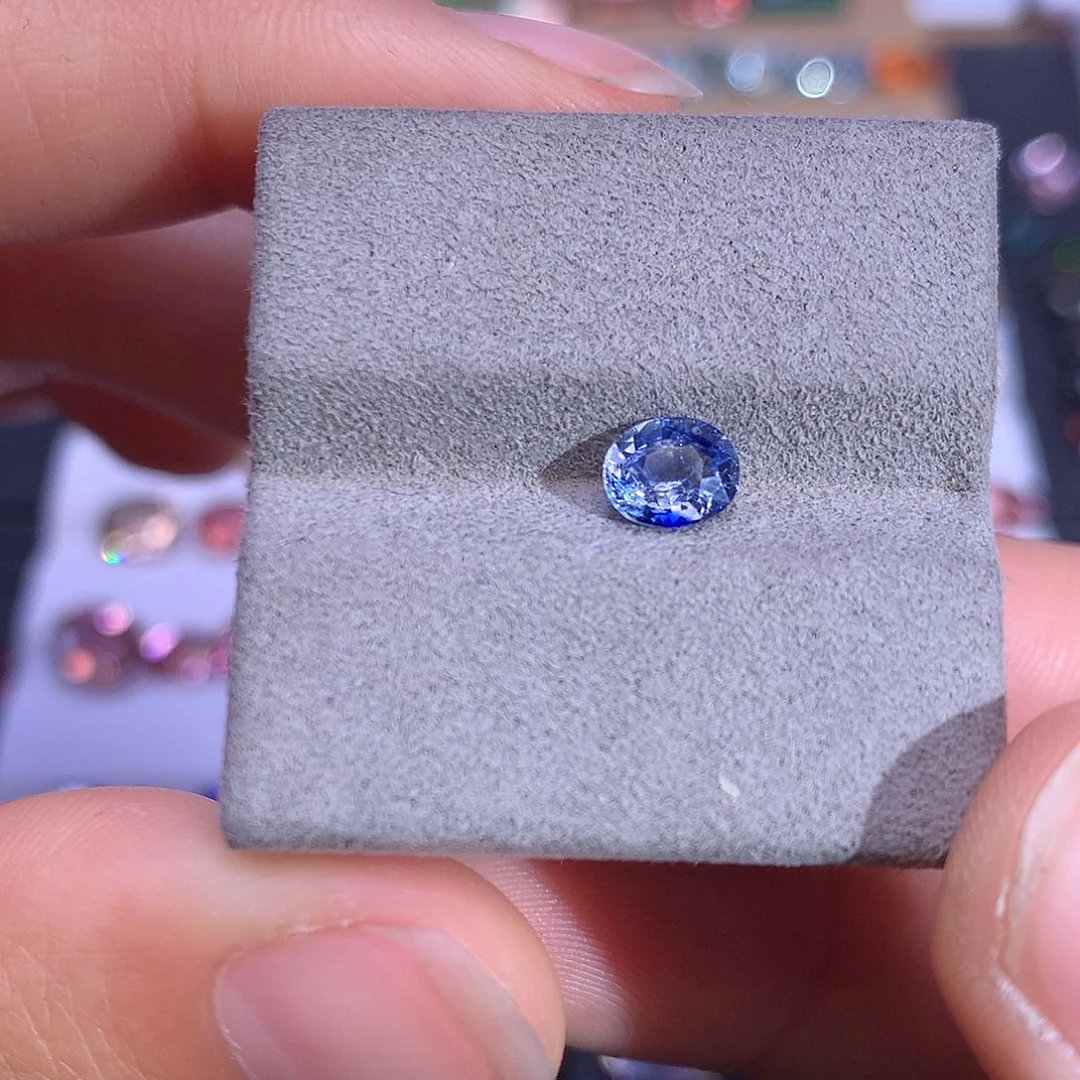 彩色蓝宝石裸石未镶嵌0.71ct