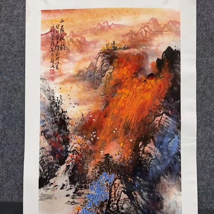 手绘作品等多种形式进行