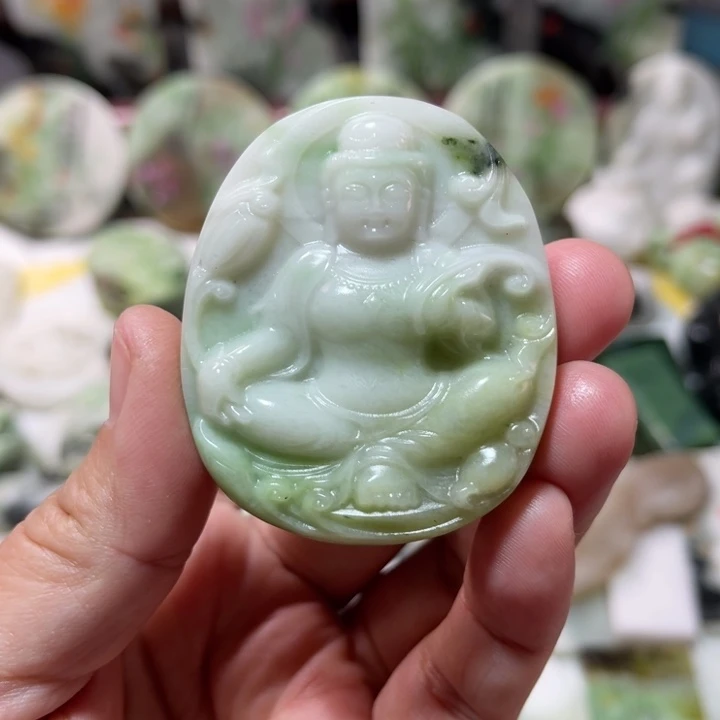 独山玉未镶嵌颈饰