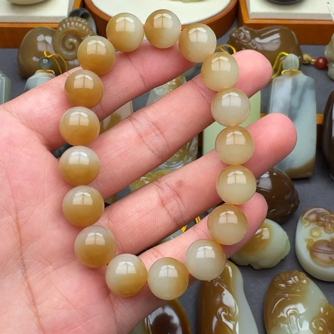 青***落和田玉（糖玉）未镶嵌颈饰