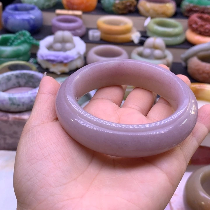 石英质玉1257899866未镶嵌千**蚕