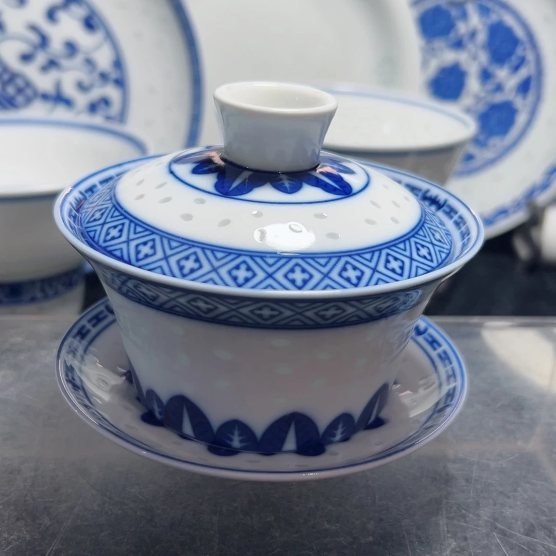 碗青花玲珑三才盖碗