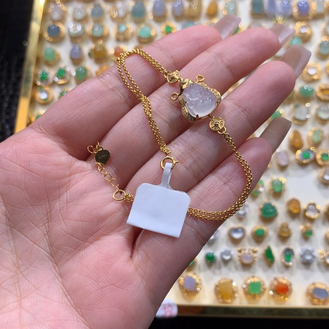 可***的翡翠18K金镶嵌颈饰翡翠