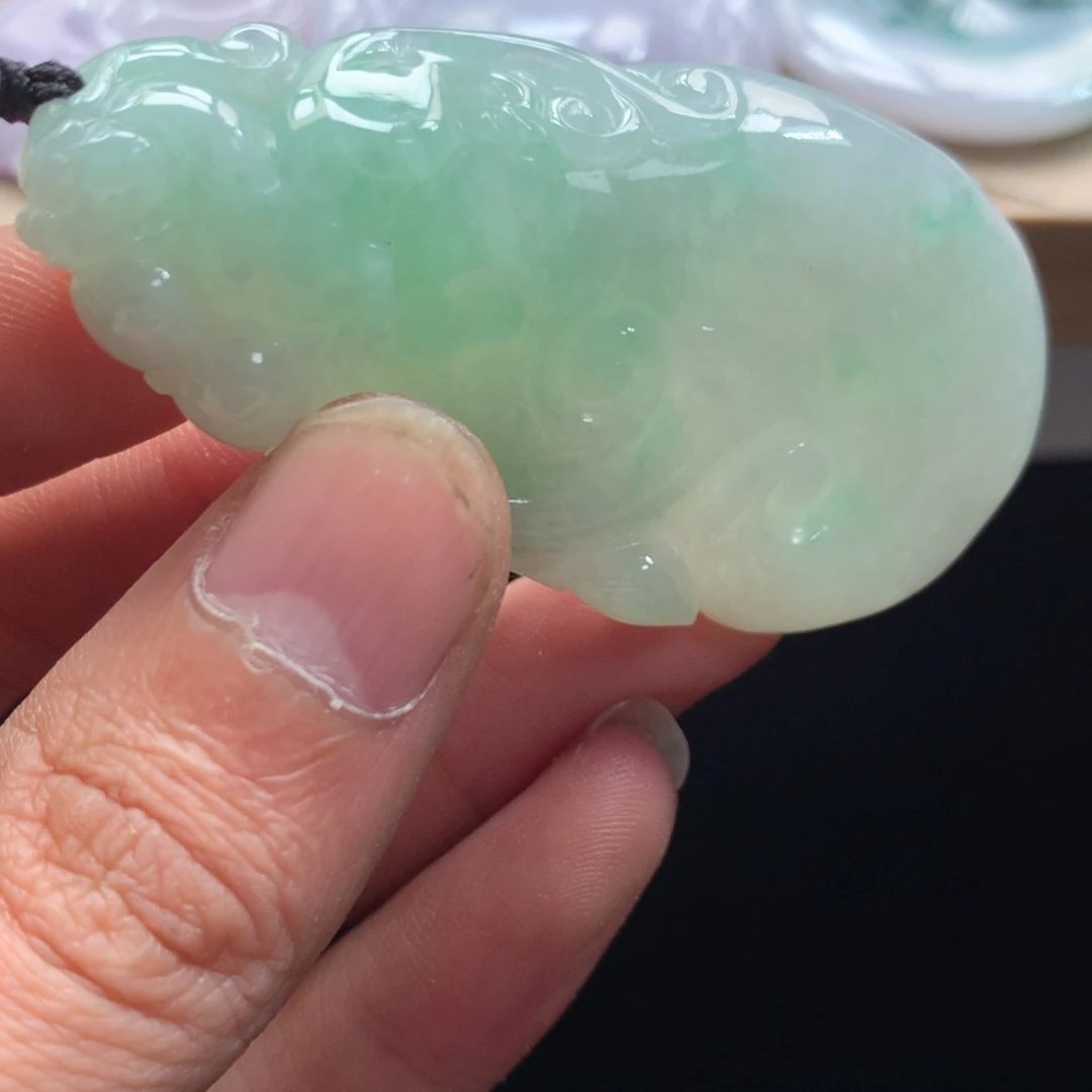 颈饰未镶嵌翡翠吊坠