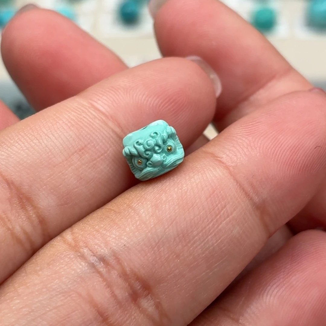 祺****未镶嵌绿松石珠宝奇石