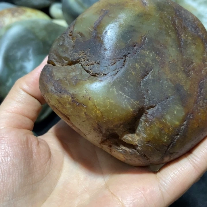 玉***铭未镶嵌和田玉（糖玉）挂件