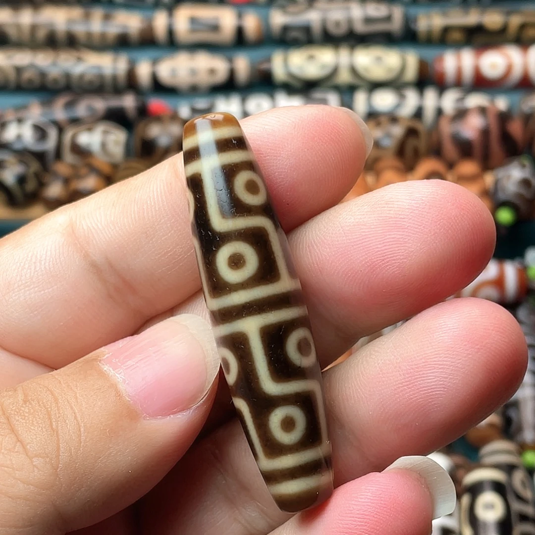 玛瑙/玉髓未镶嵌颈饰牙黄12眼