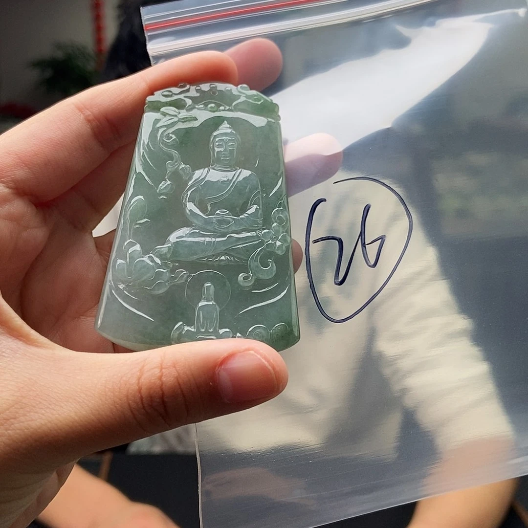 翡翠颈饰未镶嵌颜色多样性发拍一发一