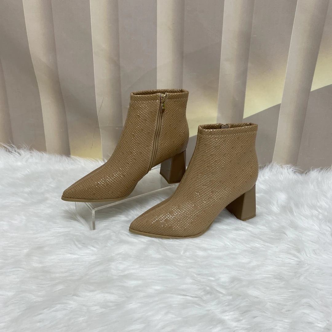 7933秋冬新款时尚粗跟尖头加绒短靴G5