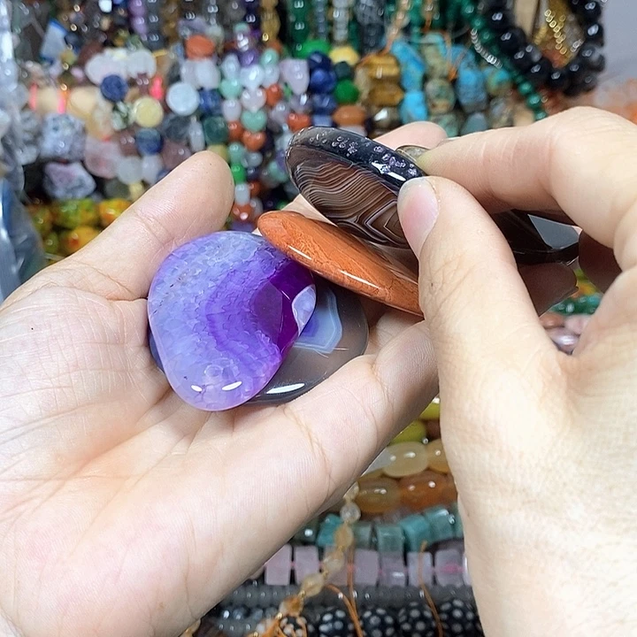 日***h玛瑙/玉髓未镶嵌珠宝半成品
