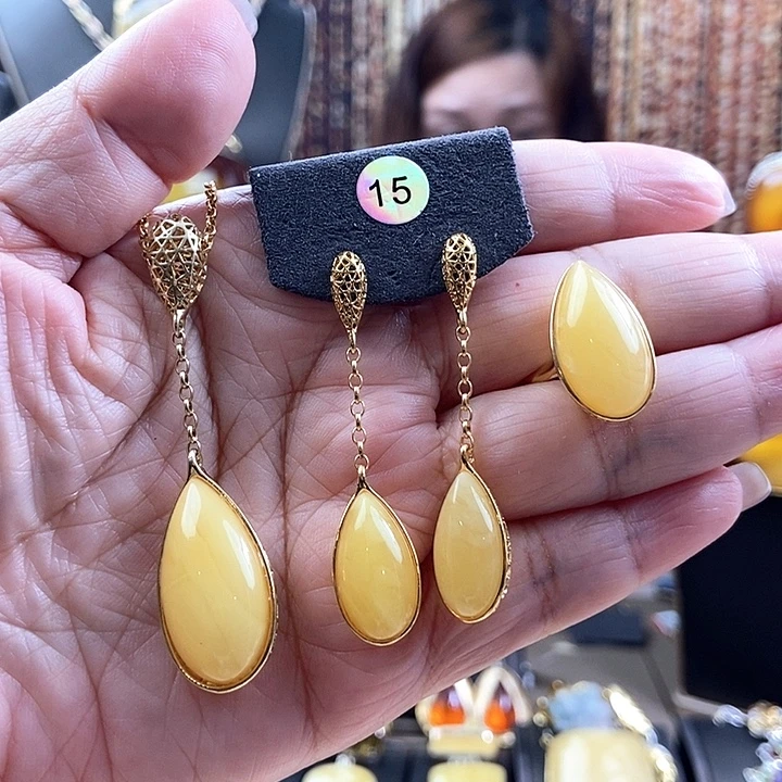 &***.琥珀银S925镶嵌颈饰套装