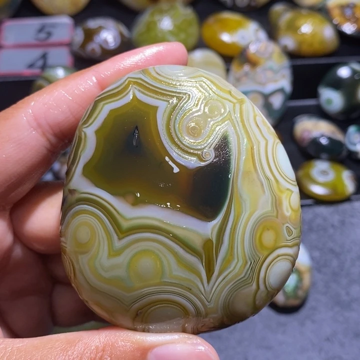 玛瑙/玉髓未镶嵌珠宝奇石42