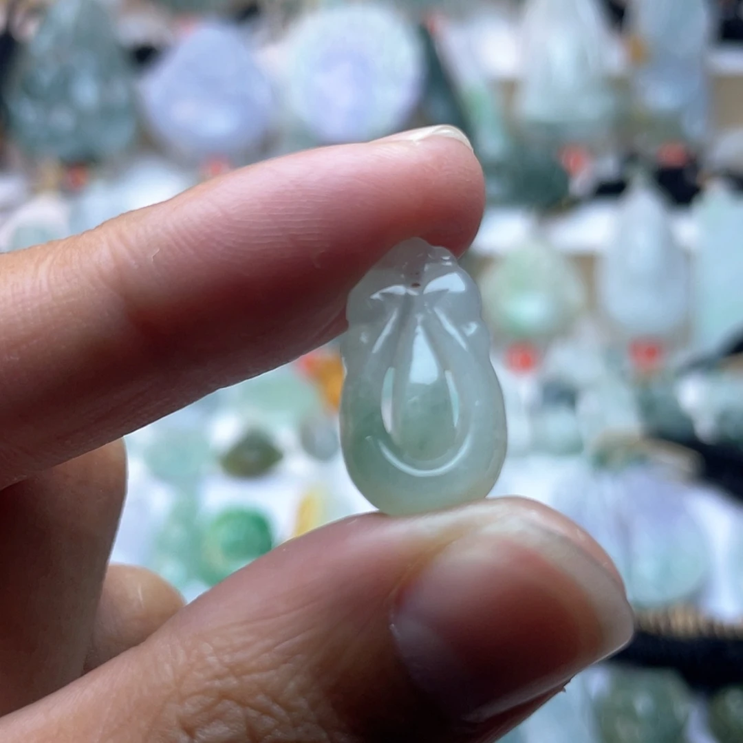 【闪购商品】颈饰未镶嵌翡翠福贝