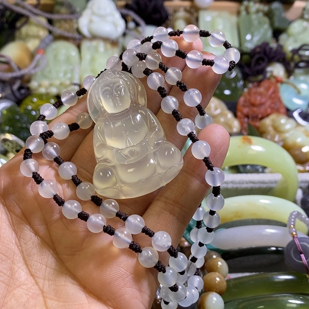 岫玉未镶嵌挂件一个