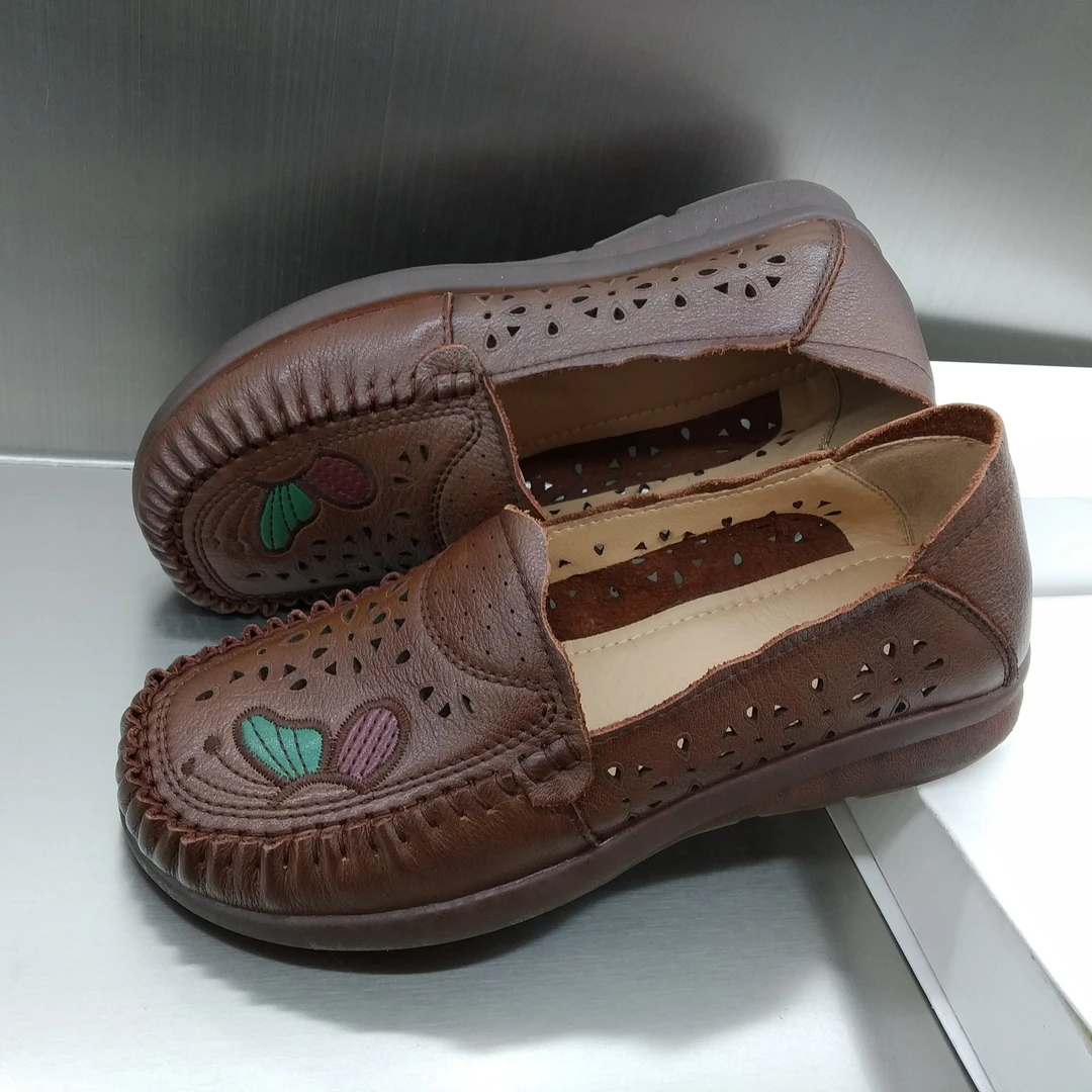 夏发真皮国风妈妈鞋2025夏季新款牛筋底软底软面凉鞋洞洞鞋不磨脚