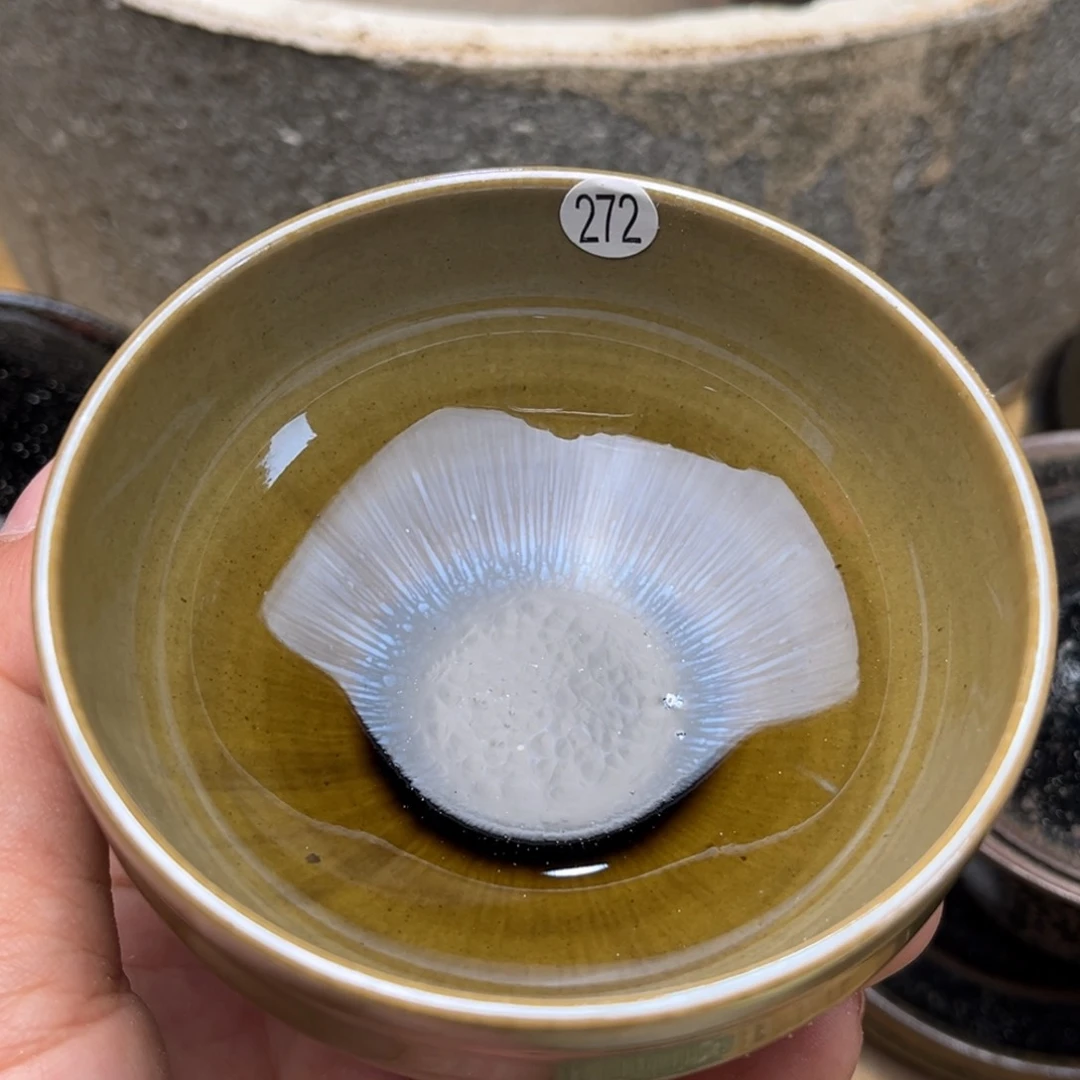 茶盏义兴龙窑坚持真柴烧