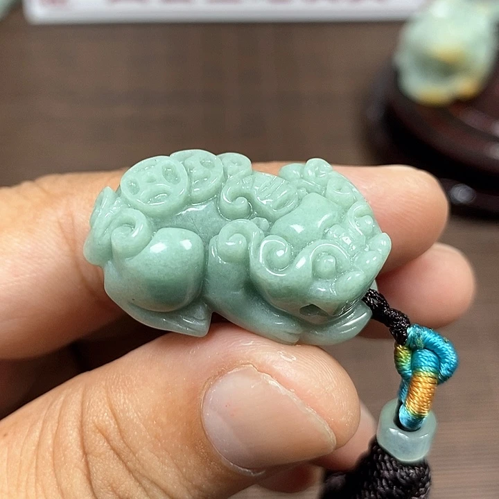 颈饰未镶嵌翡翠天然翡翠玉A货配证书