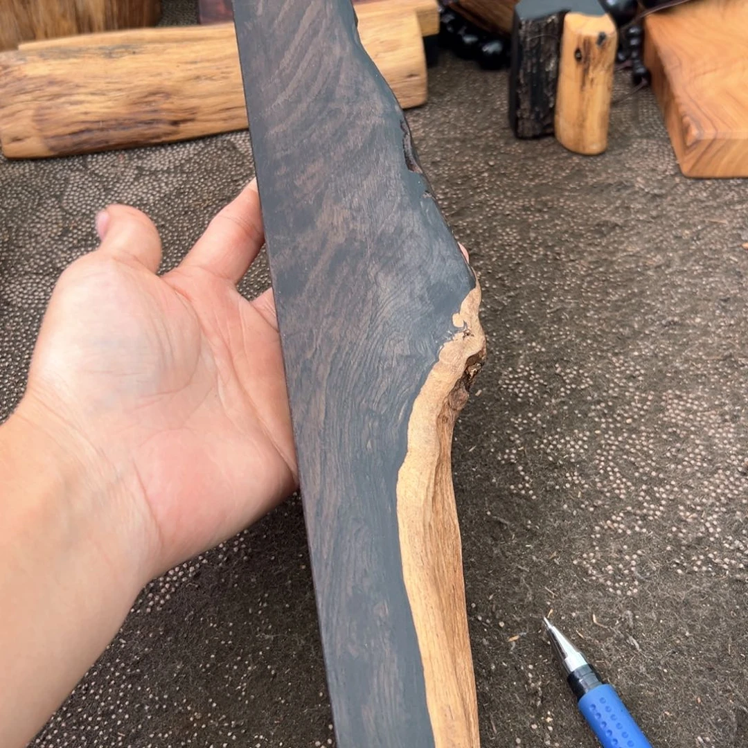 a***鹤木紫光檀原皮随形风化风裂木料