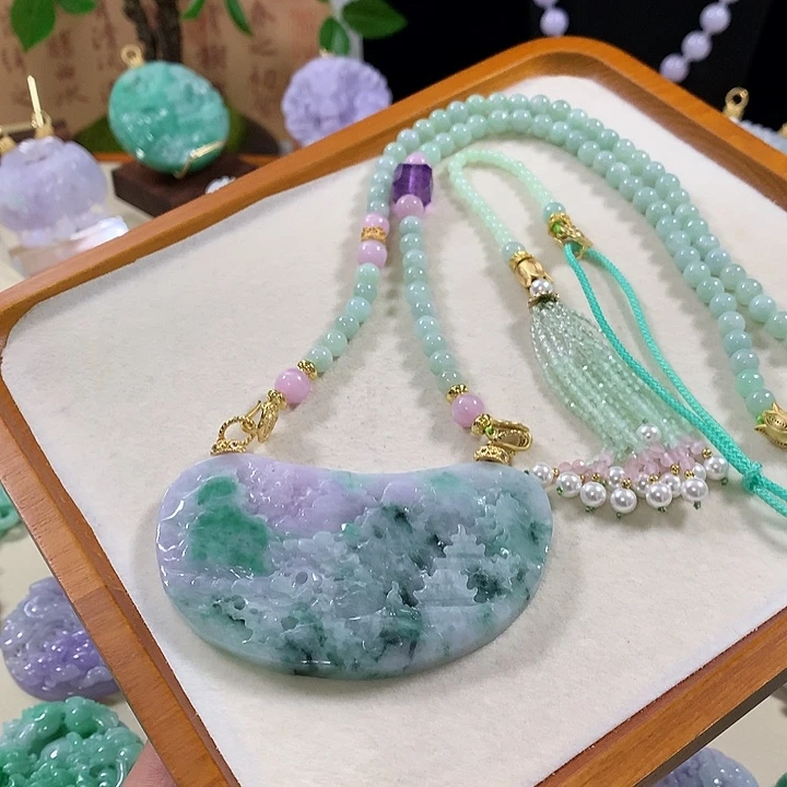 翡翠未镶嵌颈饰翡翠吊坠