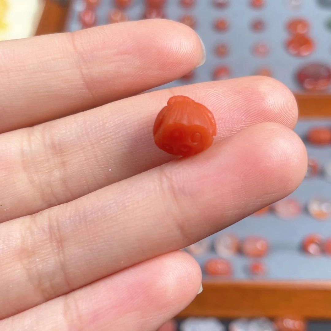 南红玛瑙莲蓬未镶嵌绿*书