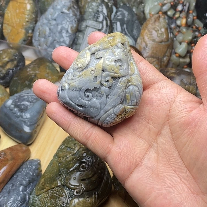 和田玉未镶嵌挂件