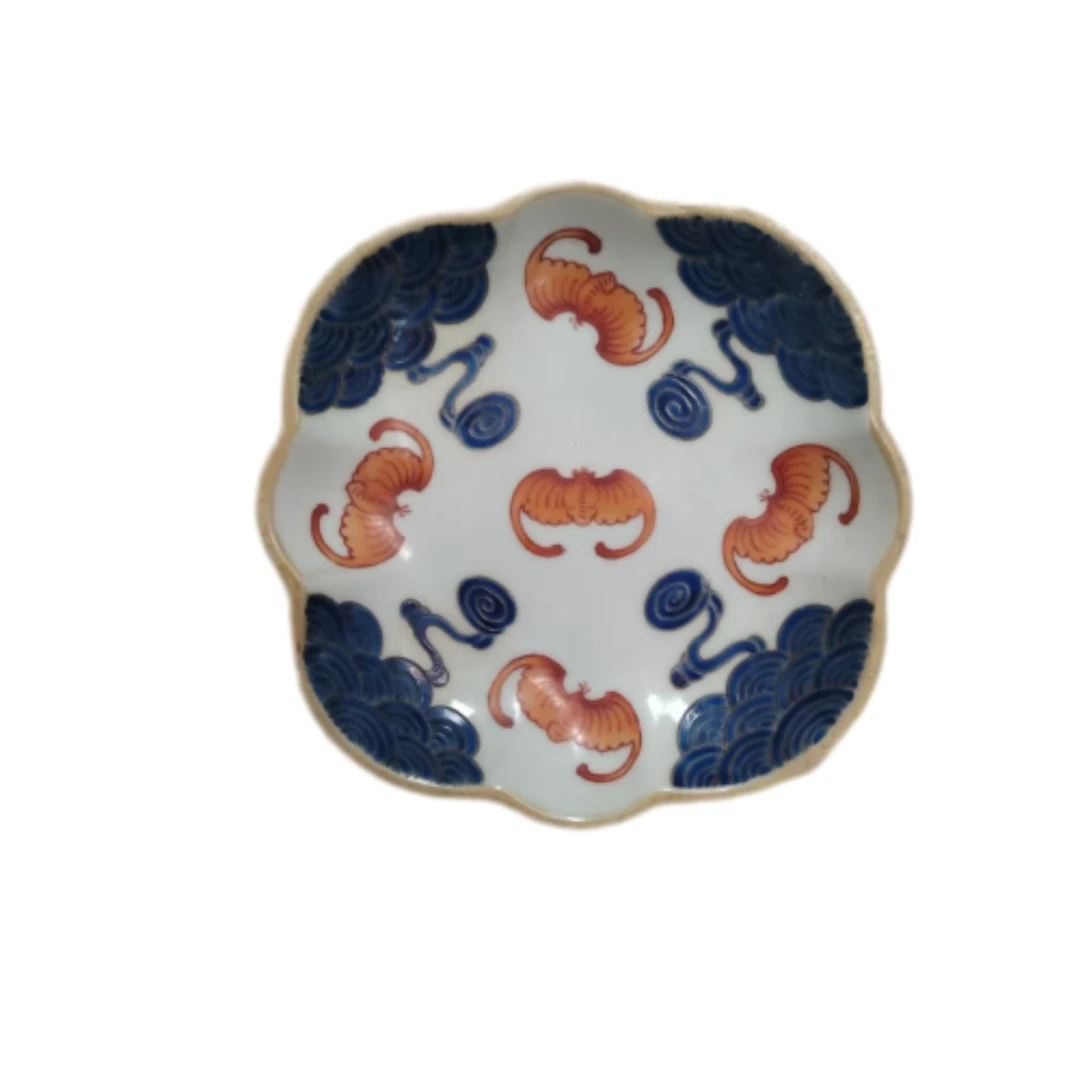 清   粉彩蝙蝠纹高足赏盘