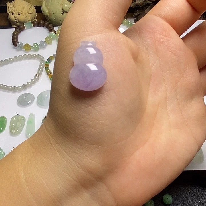 翡翠未镶嵌颈饰冰紫葫芦
