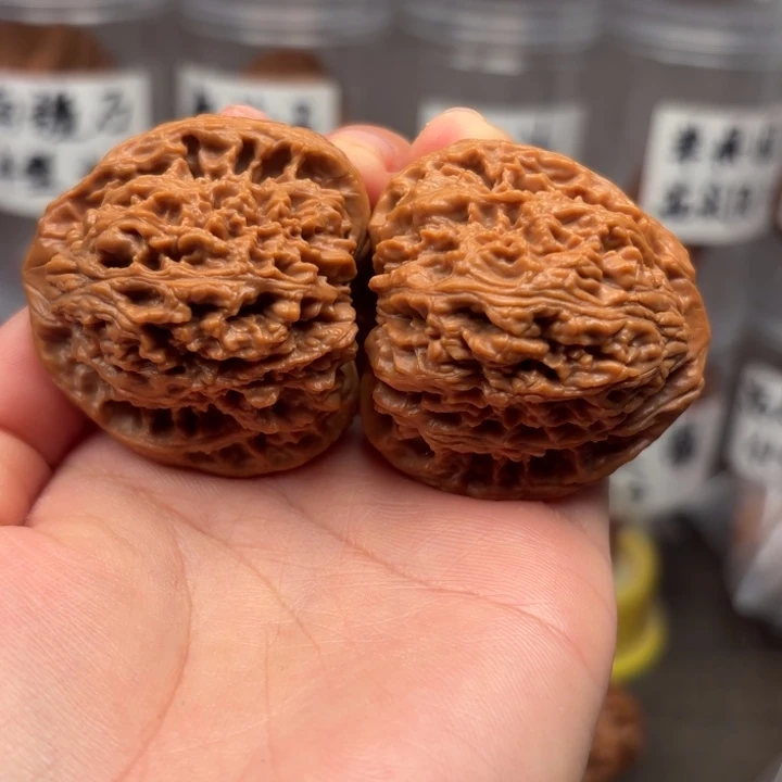 三***猪桃核吊坠44三角疆111