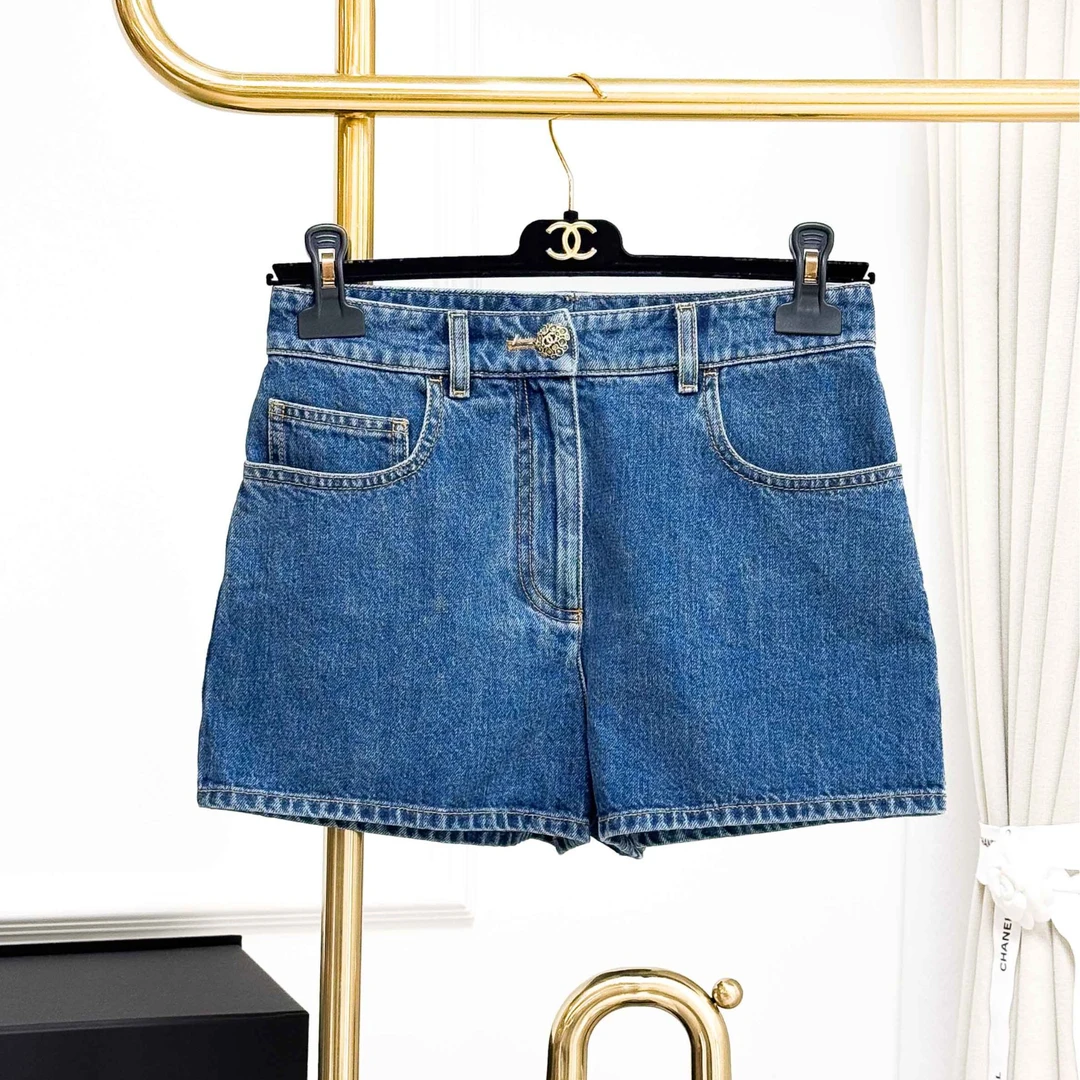 99新 Chanel/香奈儿 二手奢侈品>34码22K蓝色牛仔短裤