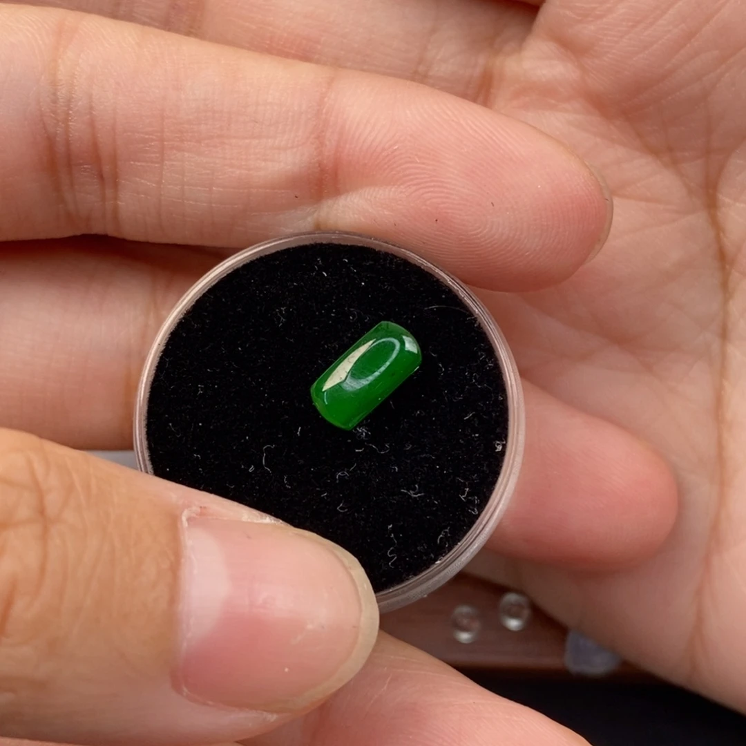 翡翠未镶嵌耳饰翡翠