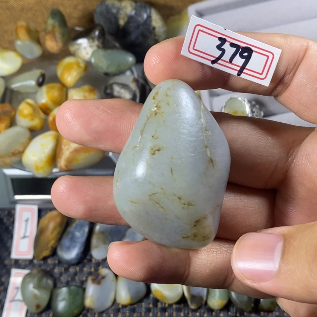 和田玉（糖玉）未镶嵌挂件